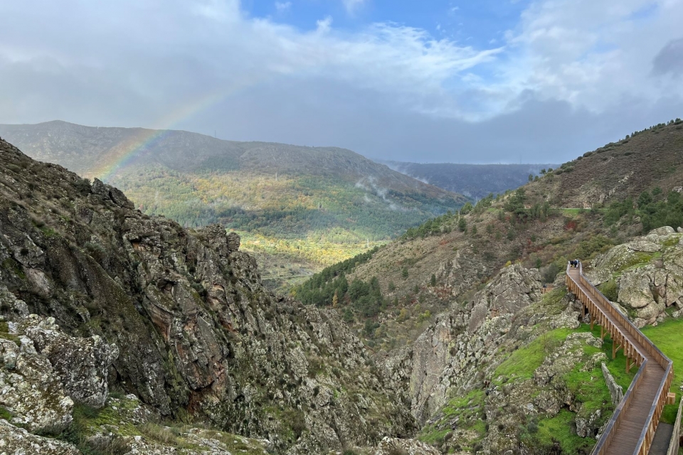 Passear Na Serra Da Estrela Sobre Os Passadi Os Do Mondego