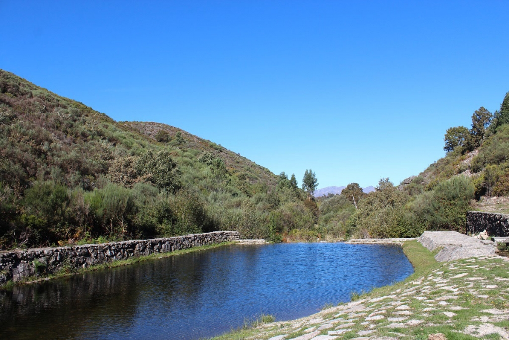 Nova Rota Da Serra Da Cabreira Liga Praia Fluvial Baloico Panoramico E Cabanas De Pastor